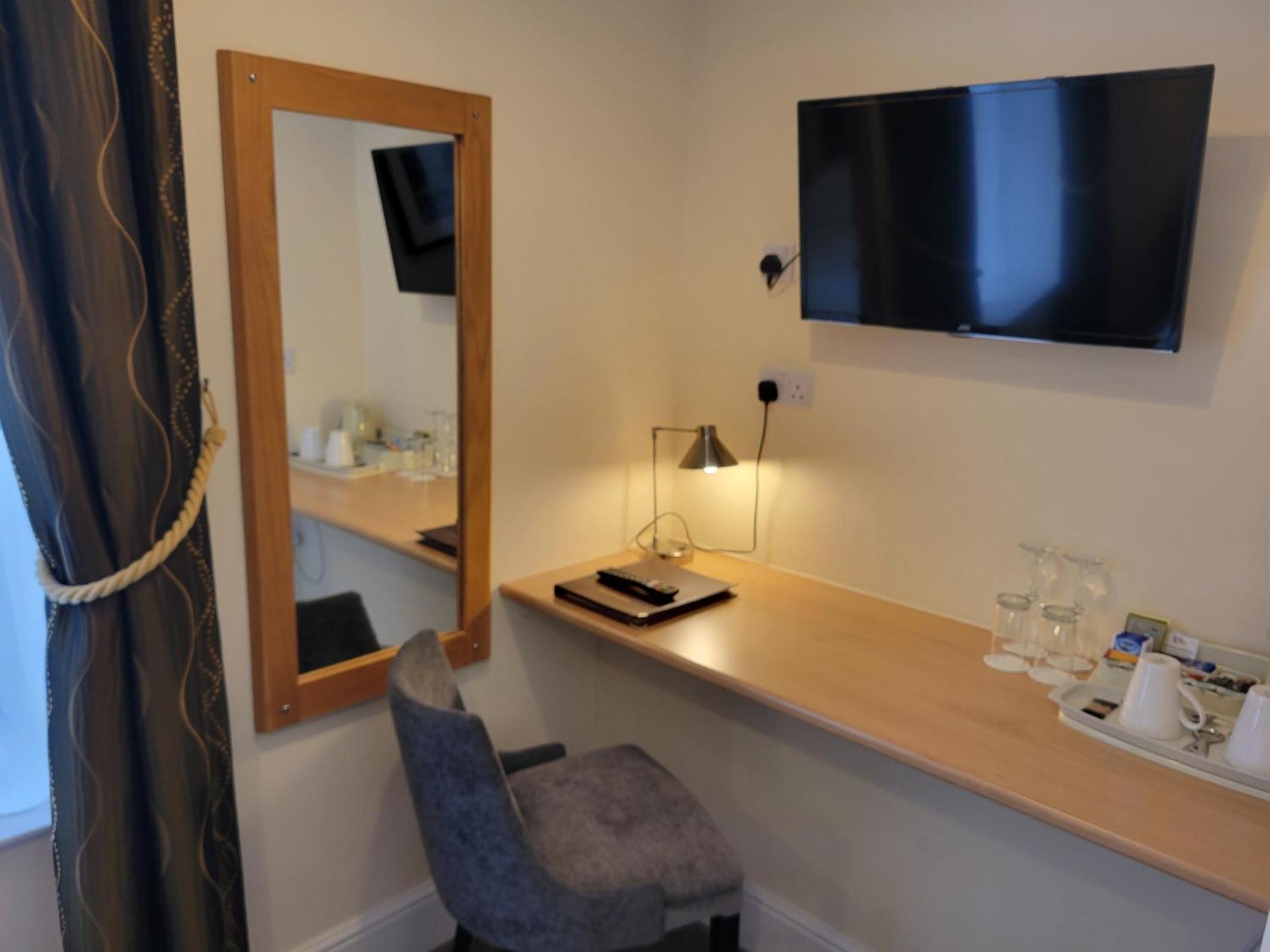 New Quay ゲッコーズ レスト Bed & Breakfast エクステリア 写真