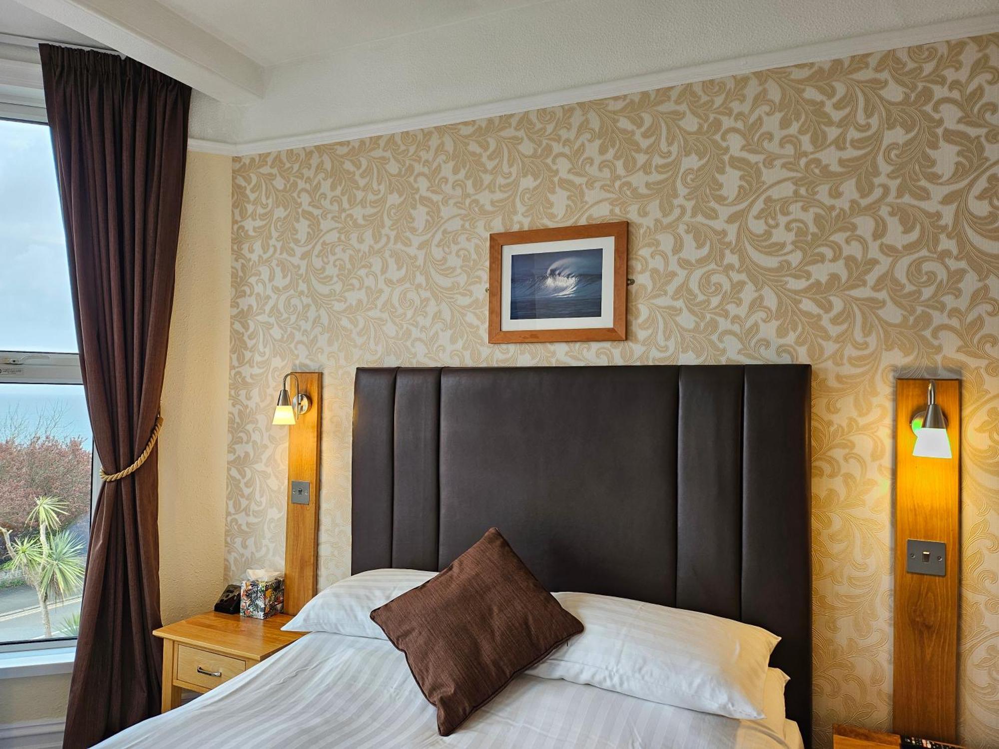 New Quay ゲッコーズ レスト Bed & Breakfast エクステリア 写真